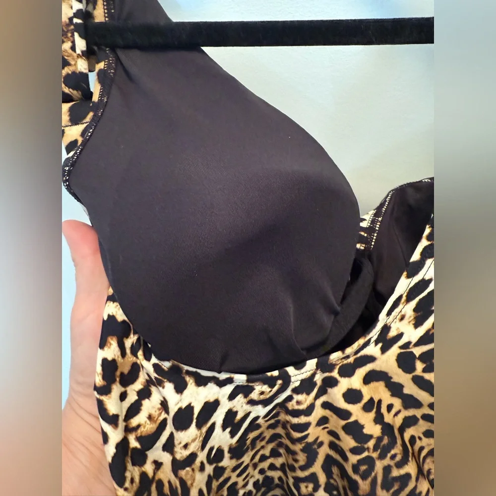 DKNY Jaguar Print One-Piece Ruffle  V-Neck Swimsuit - Size M‎